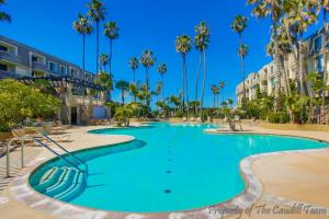 Walk to the Beach Pool & Hot Tubs & Gym - A-116