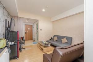 CGK Airport Summer Grand Studio Family Ensuite