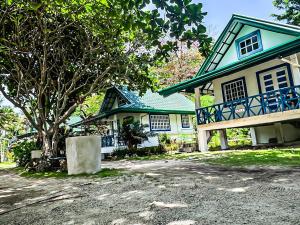 ZHANG RESORT and Dragon J1 dive center Malapascua