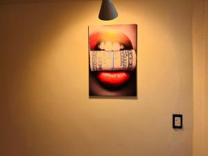 1 minute from Hongdae Entrance Station #4 beds #hotel bedding #Hongdae main street #famous restaurants #luggage storage #popular accommodation #3 rooms