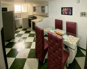 Confortable y placentero cerca a todo