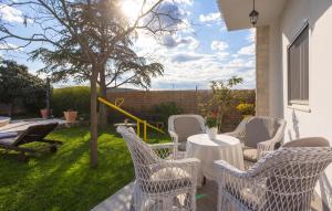 3 Bedroom Lovely Apartment In Sibenik