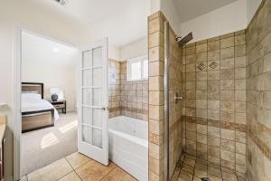 Modern townhouse - 4 Bedroom 3Bathroom near Pasadena, LA