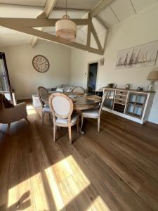 Myfa Beachcottage Zeewind II 243