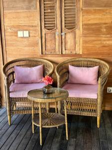 Villa Rose style pool 1 bed loft Kitchen