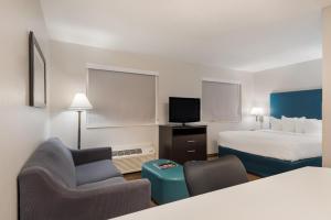 Queen Suite - Non-Smoking room in Mainstay Suites Chattanooga