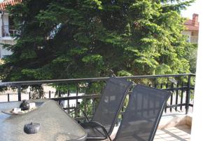 The fir trees house - Το σπίτι με τα έλατα