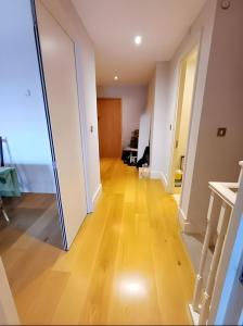 Victoria Duplex 90-Day Summer