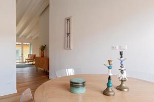 Waterfront balcony I Grani 5 Resort Grand Suite