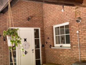 A Chardonnerets by La Maison de Mel