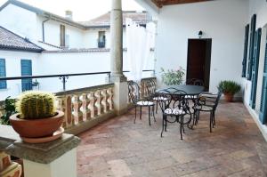 Villa Maghetti - modernized flat in historic palazzo in the center of Luino