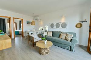 2 Bedroom Apartment First or Second Floor room in Apartamentos Estanques