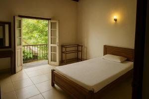 Nihals Place - Garden View