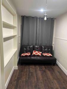 Beautiful 2-bedroom downstairs unit by LAX, SoFi, BMO, USC