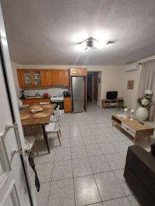 Alexandra by the Sea