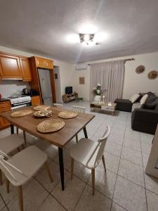 Alexandra by the Sea