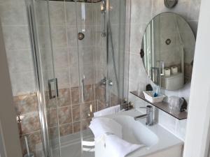 Hotels Hostellerie Normande : photos des chambres