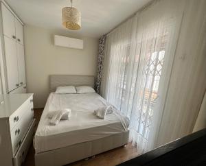 Nefis Villas Denize ve Avm ye yakın yazlık Kuşadası Long Beach