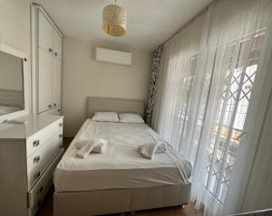 Nefis Villas Denize ve Avm ye yakın yazlık Kuşadası Long Beach