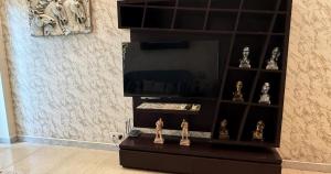 Couple Friendly 1 Room500 SqFt Faridabad - Near Taj Vivanta - Free Car Parking