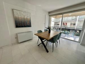 2 bedrooms flat near center