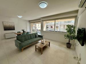 2 bedrooms flat near center