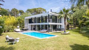 Villas VILLA ST BASILE - Villa Unique - Contemporaine - Piscine - Climatisation : photos des chambres