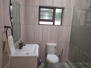 Bustani 2 - Self-Catering Studio