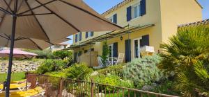 Maisons de vacances Gite Paradizu, vue imprenable en Provence : photos des chambres