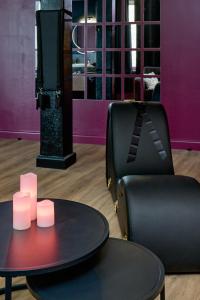 Appartements Suite romantique avec Balneo et jeux coquins : photos des chambres