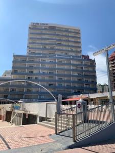 PRIMERA LINEA DE PLAYA con garaje