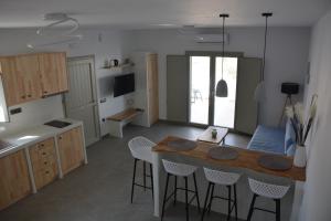 Sunny East House