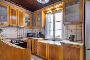 Skopelos Arbaroriza House with sea view