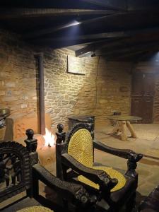 Damaru Roundhouse stay