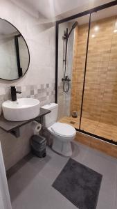 Aiolou street rooms & apartments