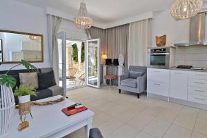 Aeolos Stone House by Booking Kottas