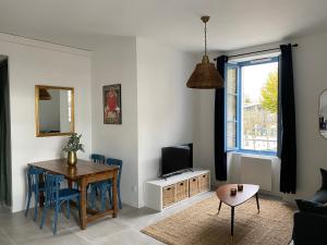 Appartements Le Jules Appart'Hotel, centre ville Romans-sur-Isere : photos des chambres
