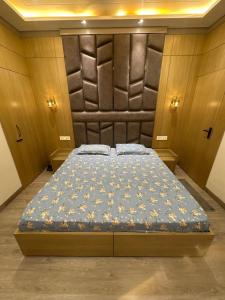 2BHK GUEST HOUSe,Ishr Nagar Bridge To Lohara Road