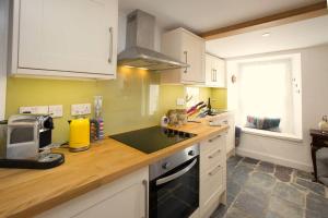 Luxury Spacious Cottage with River Views