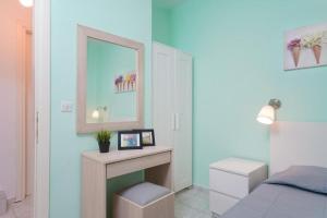 Las sirenas maisonnettes by the beach groundfloor and semi basement