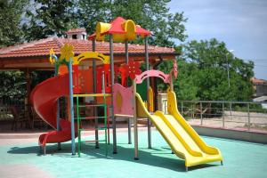 Splendid sunny seasons