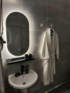 Unique Modern Studio in alaqiq1 with self check-in