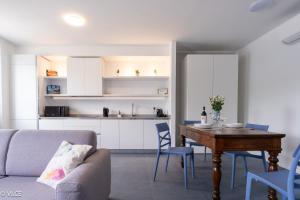 Casa Mael - Spacious lakefront flat