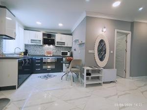 Little Palace Blue Apartment