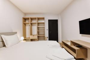 Marina Bay Apartments Kraymorie