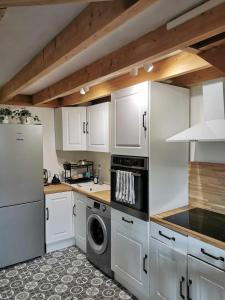 Appartements Charming apartment in Bordeaux, 2 steps from the train station : photos des chambres