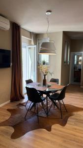 Monvi Luxury Suites near Bačvice beach and old town