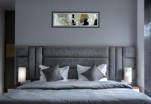 Housr 3 BHK Apartment Sector 45 Gurgaon