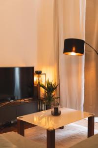 Vienna City Landstraße Retreat - Stylish & Spacious 2 BD for 8 Guests