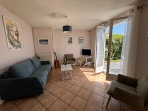 Maisons de vacances Maison a Carnac de 4 pieces, 6 personnes, Jardin & Wifi - FR-1-377-98 : photos des chambres